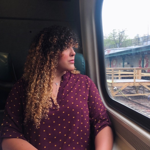 Meet your Posher, Nichole - Picture 4 of 4